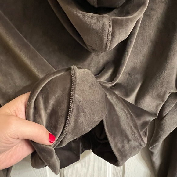 Skims Velour Hoodie Size Small - Picture 6 of 6